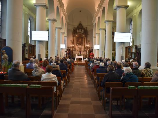 Palmzondagviering (Sint-Ursmaruskerk, Baasrode)