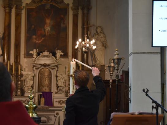 Palmzondagviering (Sint-Ursmaruskerk, Baasrode)