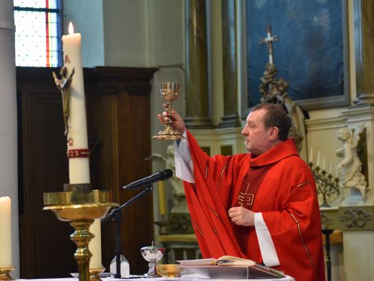 Palmzondagviering (Sint-Ursmaruskerk, Baasrode)