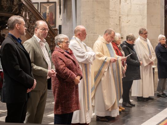 Nieuwe parochieploeg: Wim, Philippe, Lea, Walter, Jo, Blanche, Lucille, Luc, Karina ©Piet Van Hoyweghen